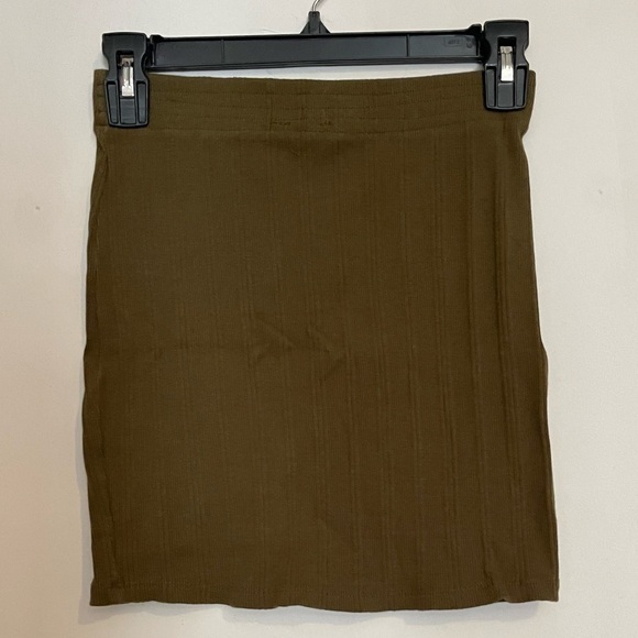 Ardene Mini Skirts- XS / All 3 for 15cad - Picture 2 of 3